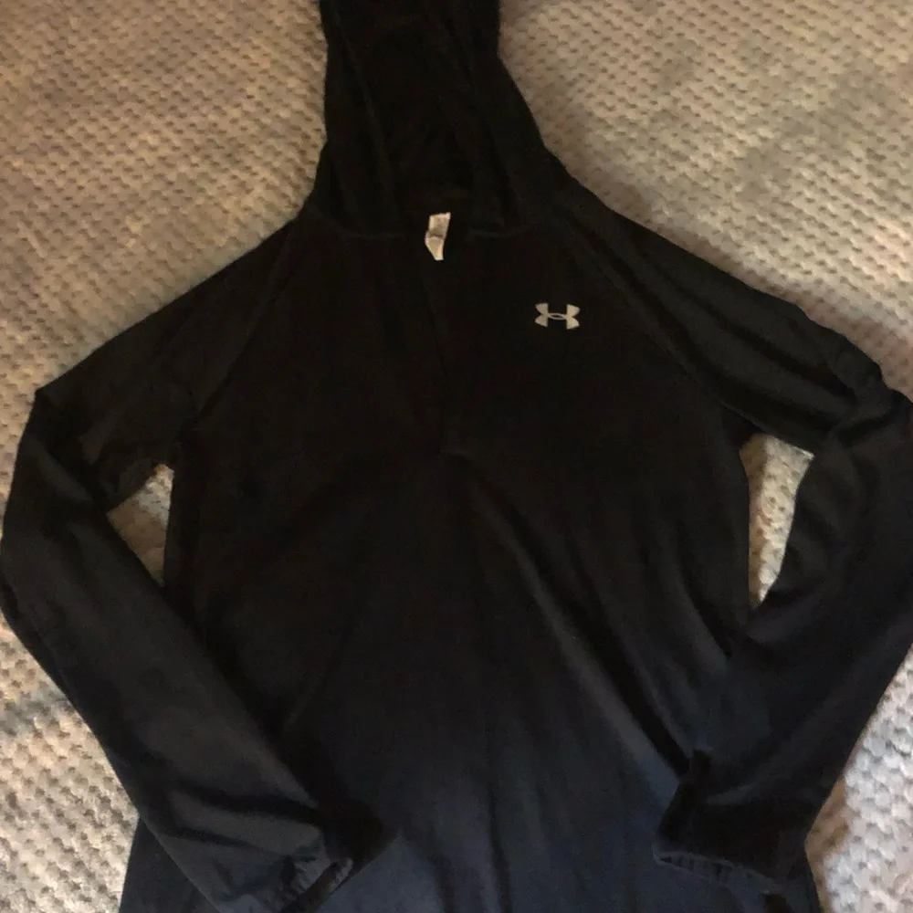 Under Armour hoodie top - Picture 4 of 6